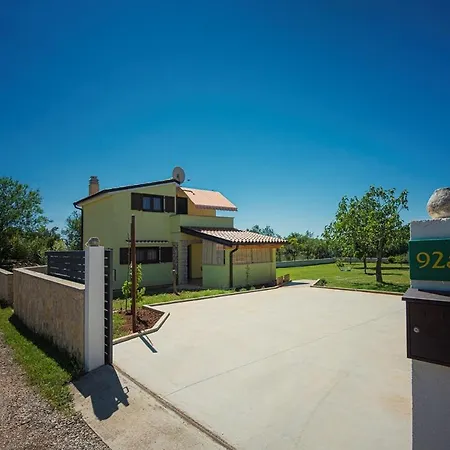 Ferienhaus Sandi