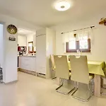 Holiday home House Sandi *