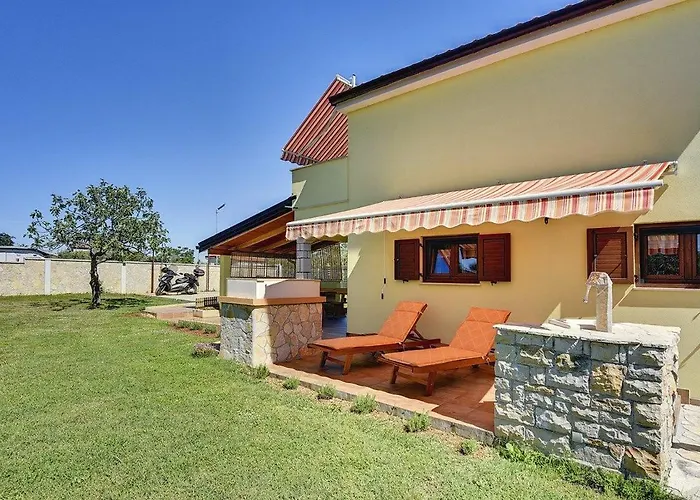 House Sandi * بولا